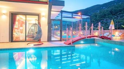 Villa Adalya | Kalkan Açık ve Kapalı Havuzlu Villa Kiralama