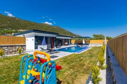 Villa Alparslan 1 l |Kalkan Muhafazakar Havuzlu Villa