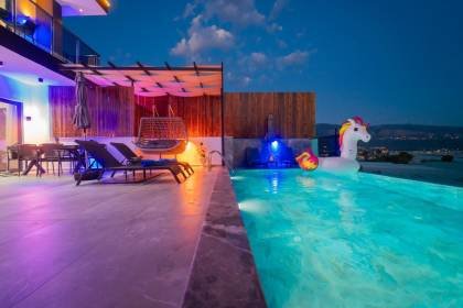 Villa Antalyalım | Kalkan Korunaklı Havuzlu