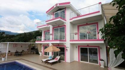 Villa Pinky | Kalkan Tam Korunaklı Havuzlu Villa